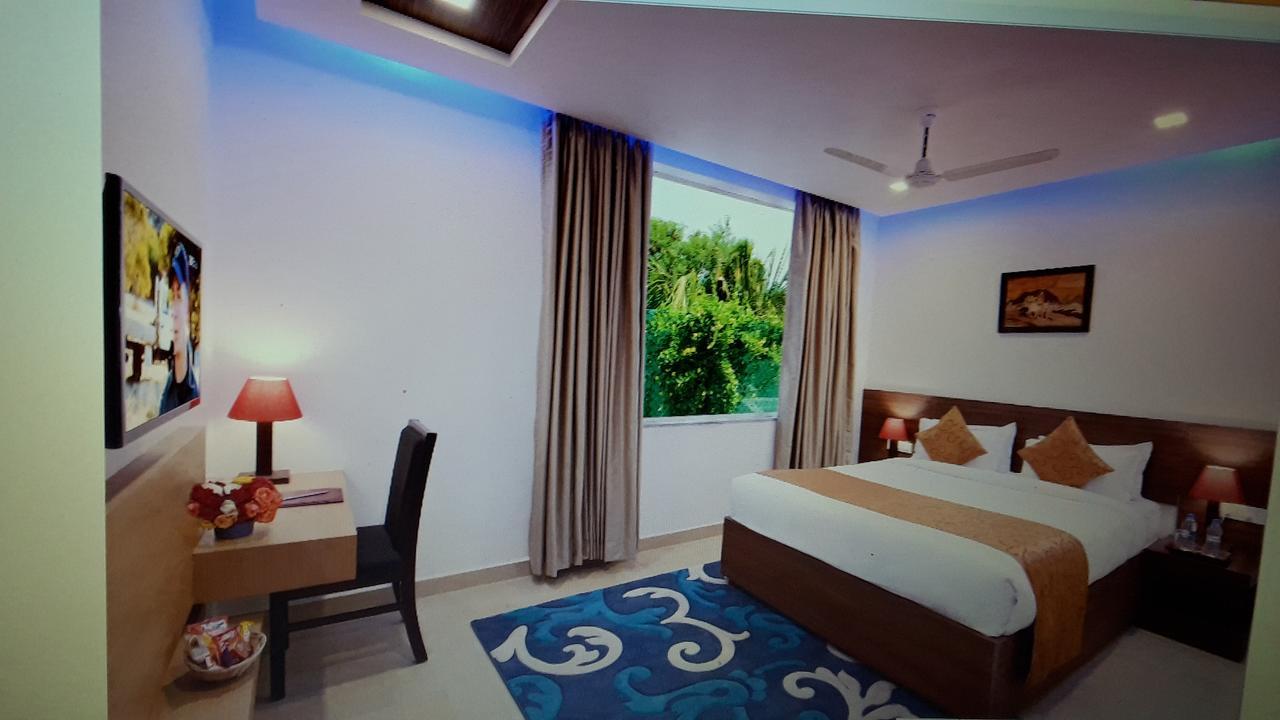 Clarks Inn Hampi Kamalapur Ngoại thất bức ảnh