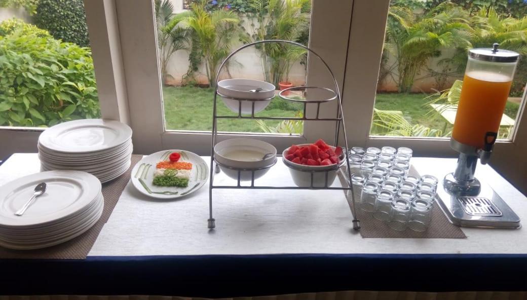 Clarks Inn Hampi Kamalapur Ngoại thất bức ảnh