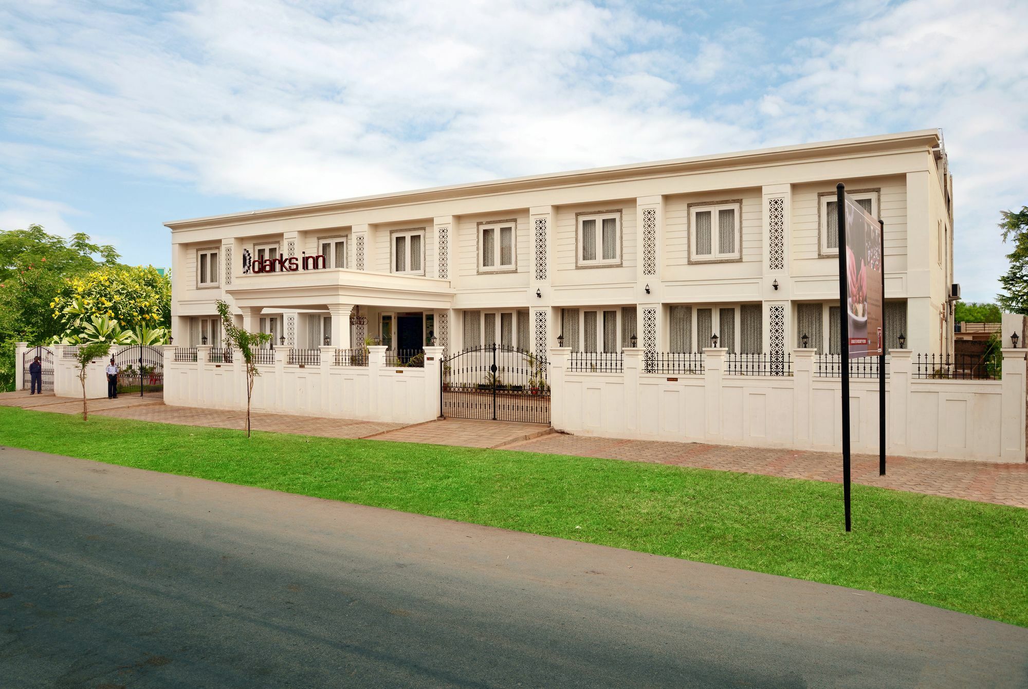Clarks Inn Hampi Kamalapur Ngoại thất bức ảnh